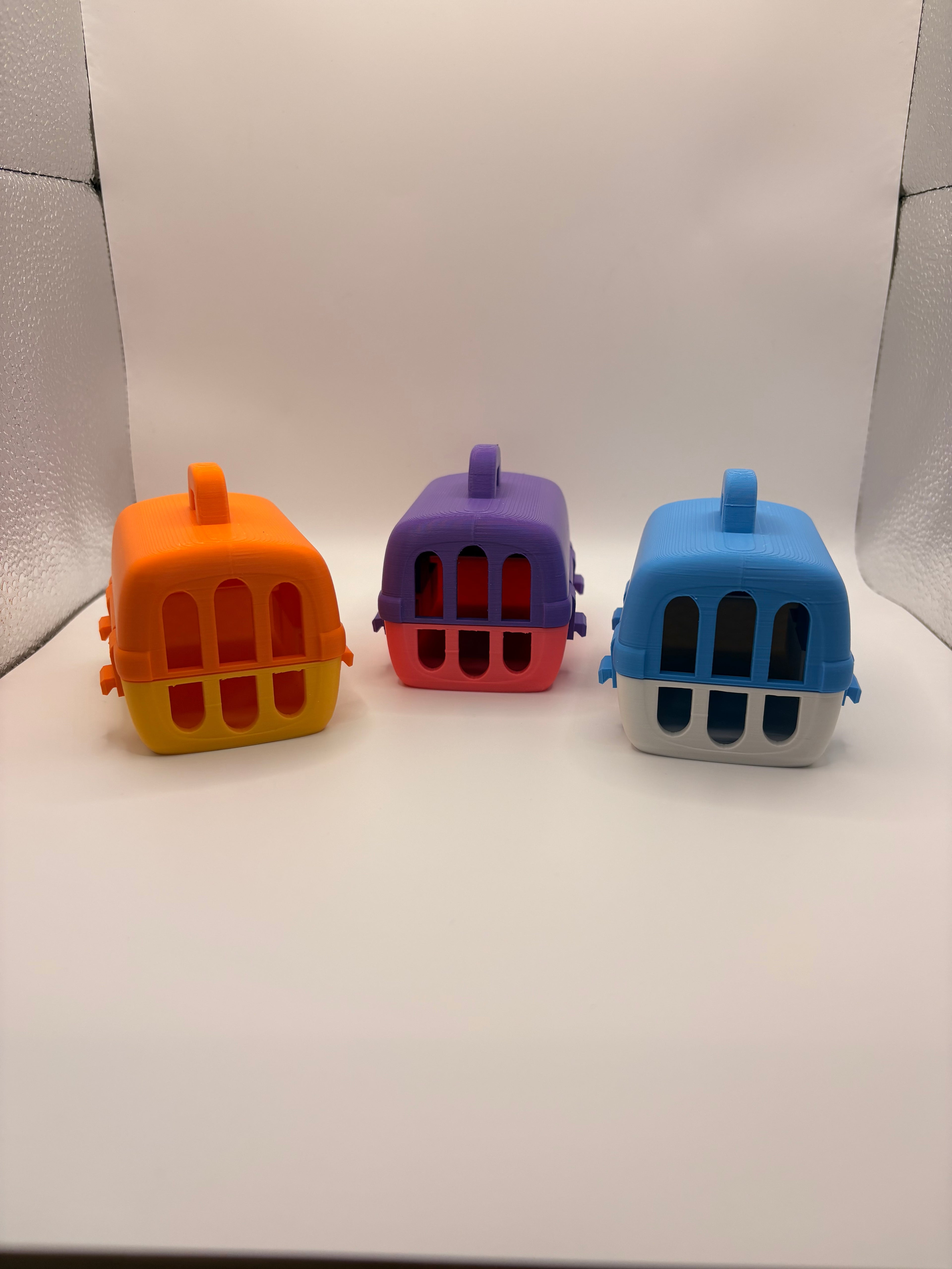 Mini Pet Carrier – Toy Carrier for Small Figures & Pretend Play