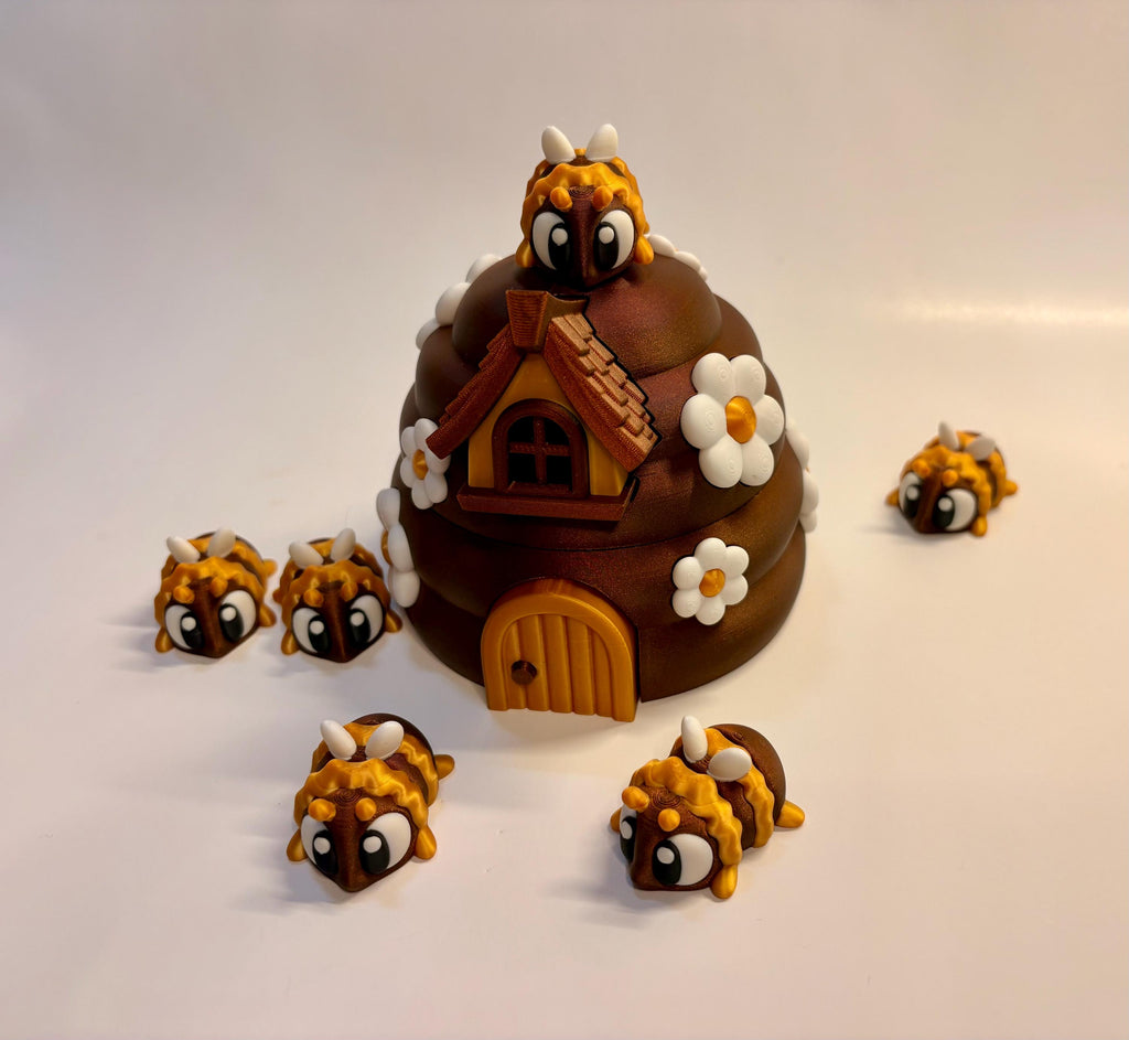Beehive Playset with 6 Bees