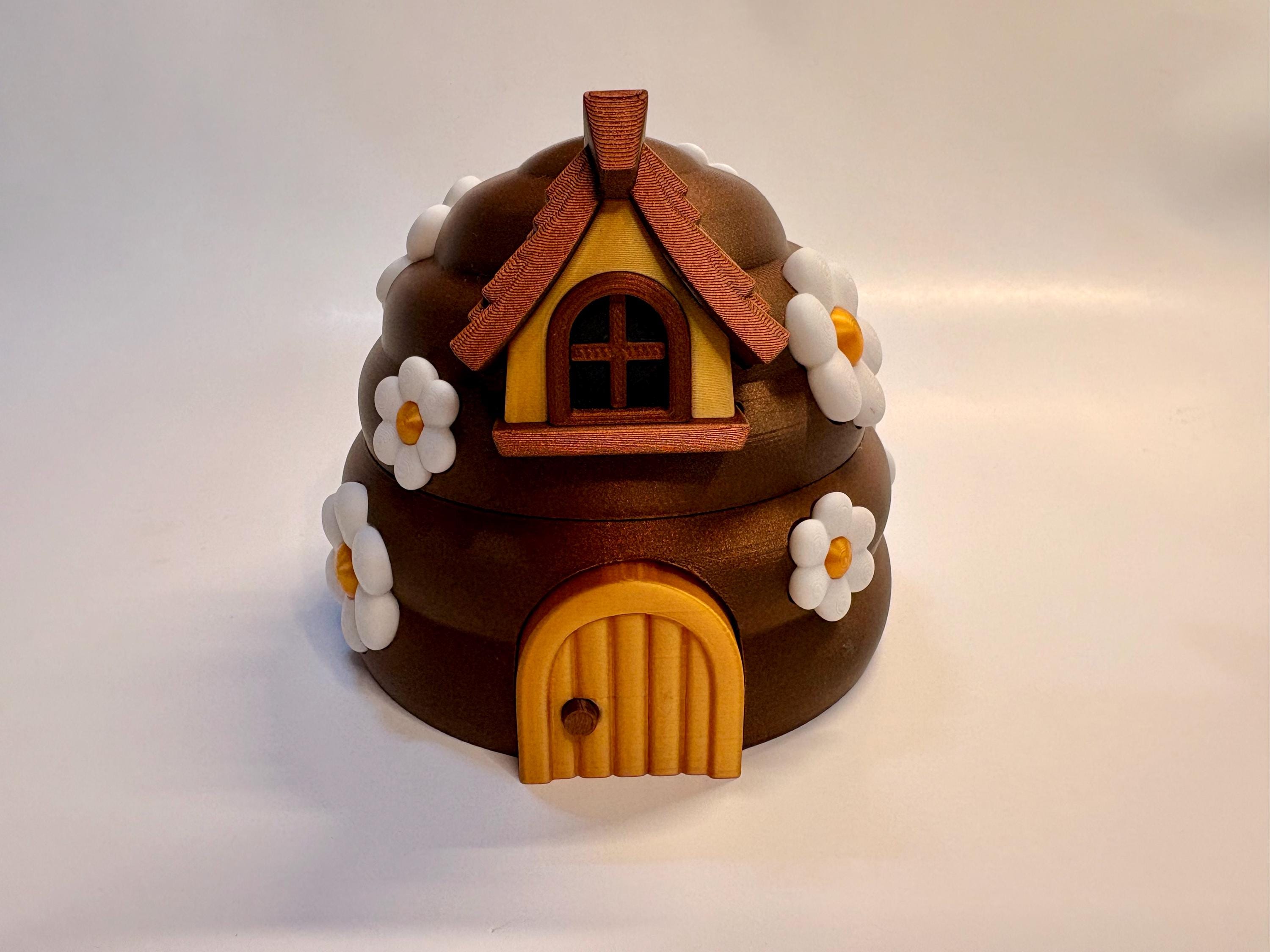 Beehive Playset with 6 Bees